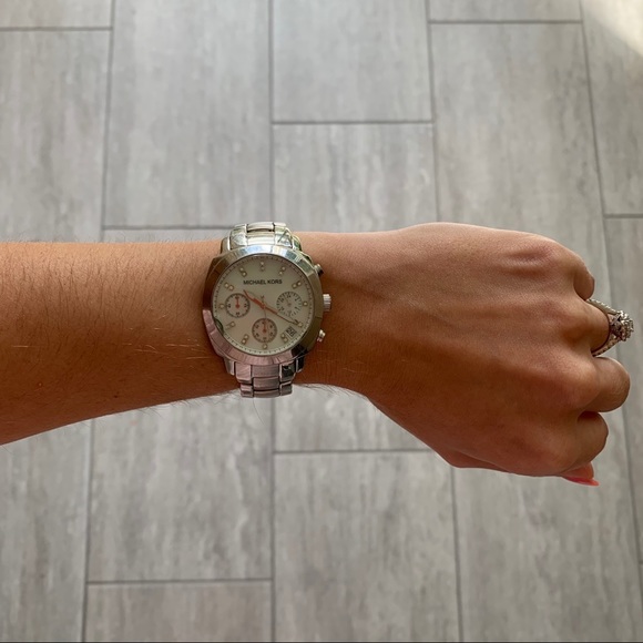 Women's Michael Kors MK5092 Watch - Picture 8 of 10